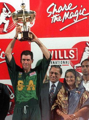 Cronje lifts the cup