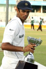 Rahul Dravid holds the winner's trophy of the India-Bangladesh Test series © AFP