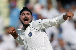 Harbhajan Singh ended with six wickets in the match as Rest of India beat Delhi by 187 runs in the Irani Cup final at Vadodara &copy; AFP