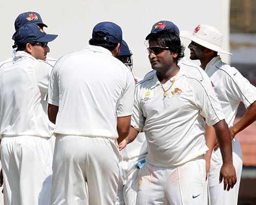 Ramesh Powar's 7 for 140 helped West Zone complete a 274-run win against South Zone on the fifth day of the Duleep Trophy final in Chennai &copy; K Sivaraman